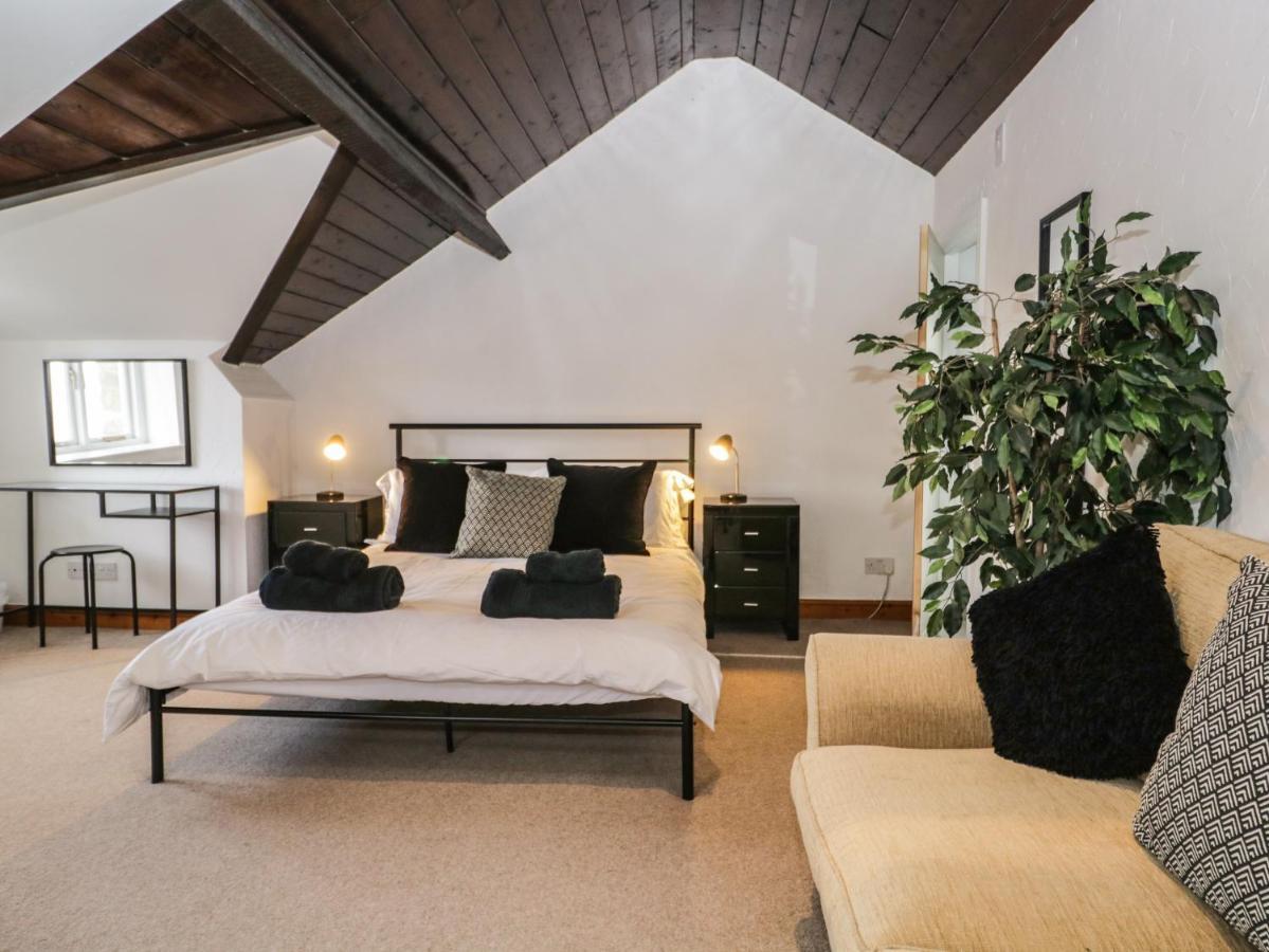 Kirkby House Villa Карнфорт Екстериор снимка