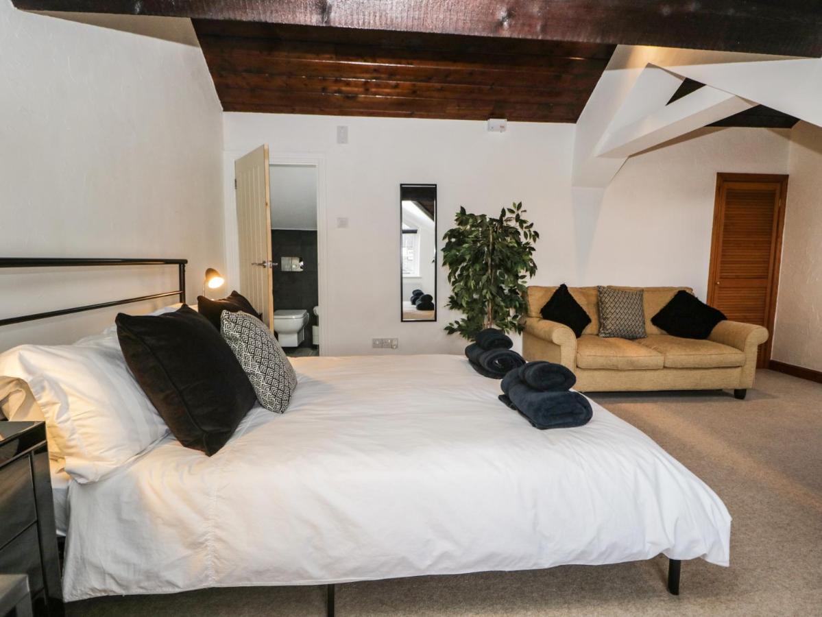 Kirkby House Villa Карнфорт Екстериор снимка