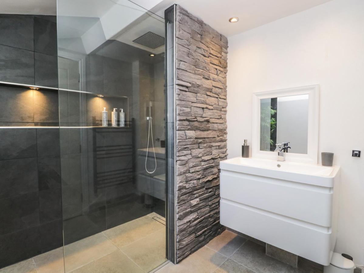 Kirkby House Villa Карнфорт Екстериор снимка